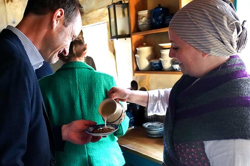 gæster kan komme helt tæt på mad oplevelsen i Den Gamle By